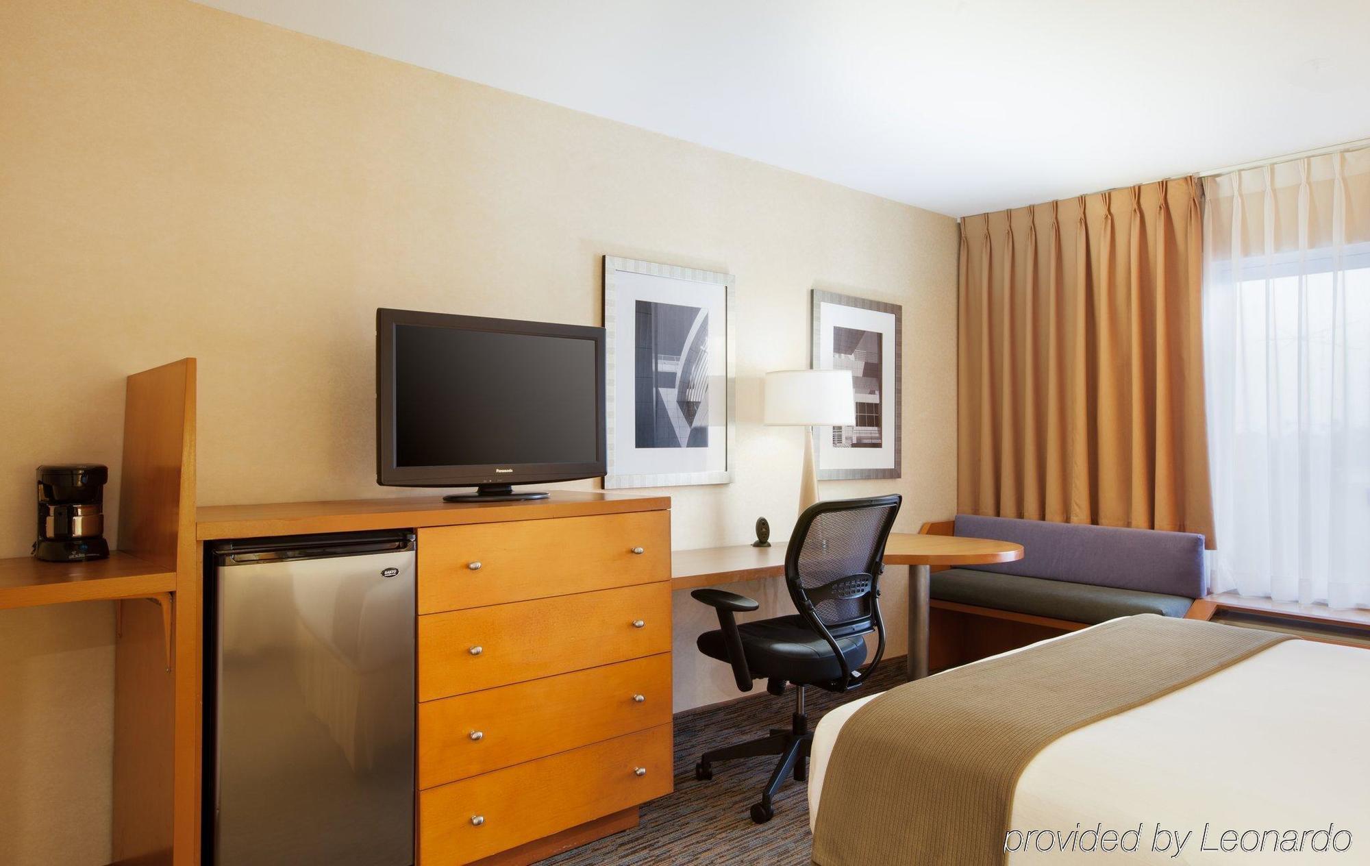 Holiday Inn Express West Los Angeles By Ihg Buitenkant foto