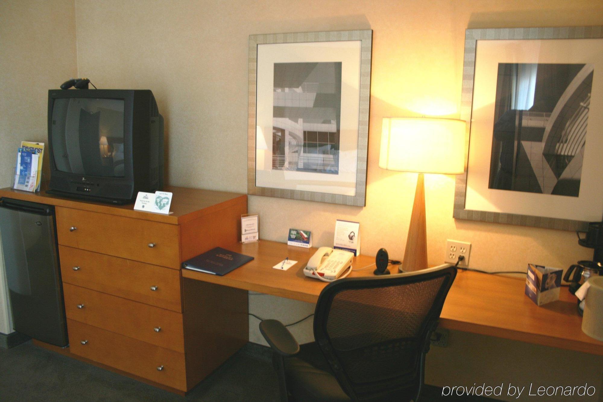 Holiday Inn Express West Los Angeles By Ihg Buitenkant foto