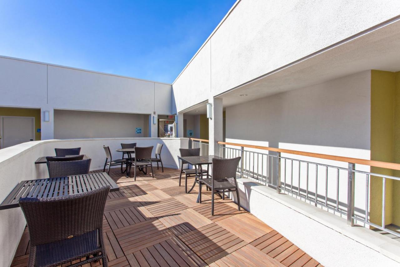 Holiday Inn Express West Los Angeles By Ihg Buitenkant foto